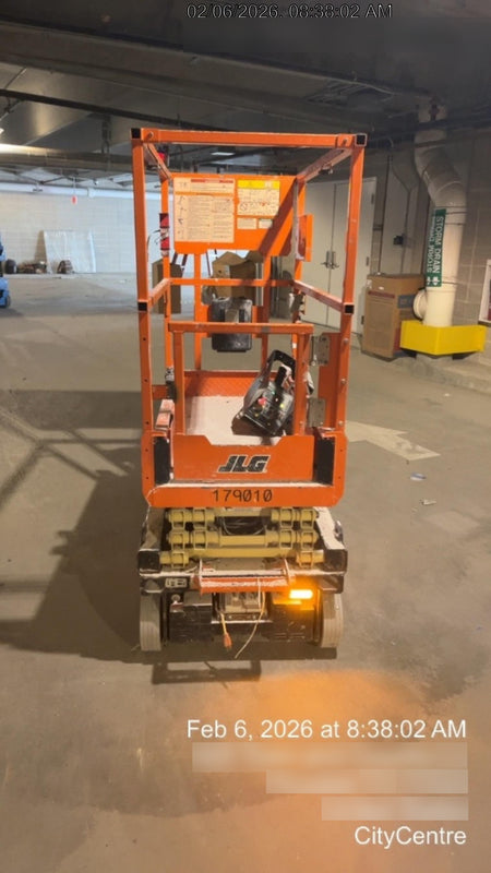 2021 JLG ES1330L