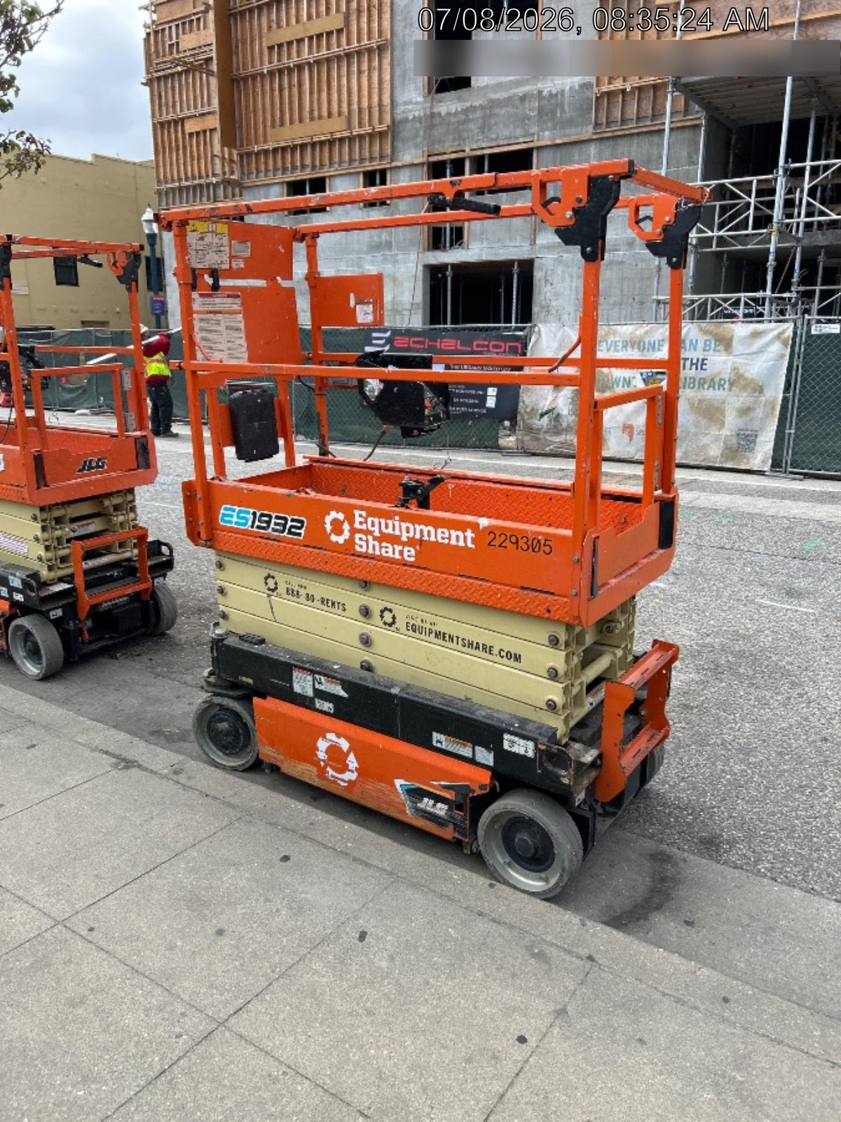 2022 JLG ES1932