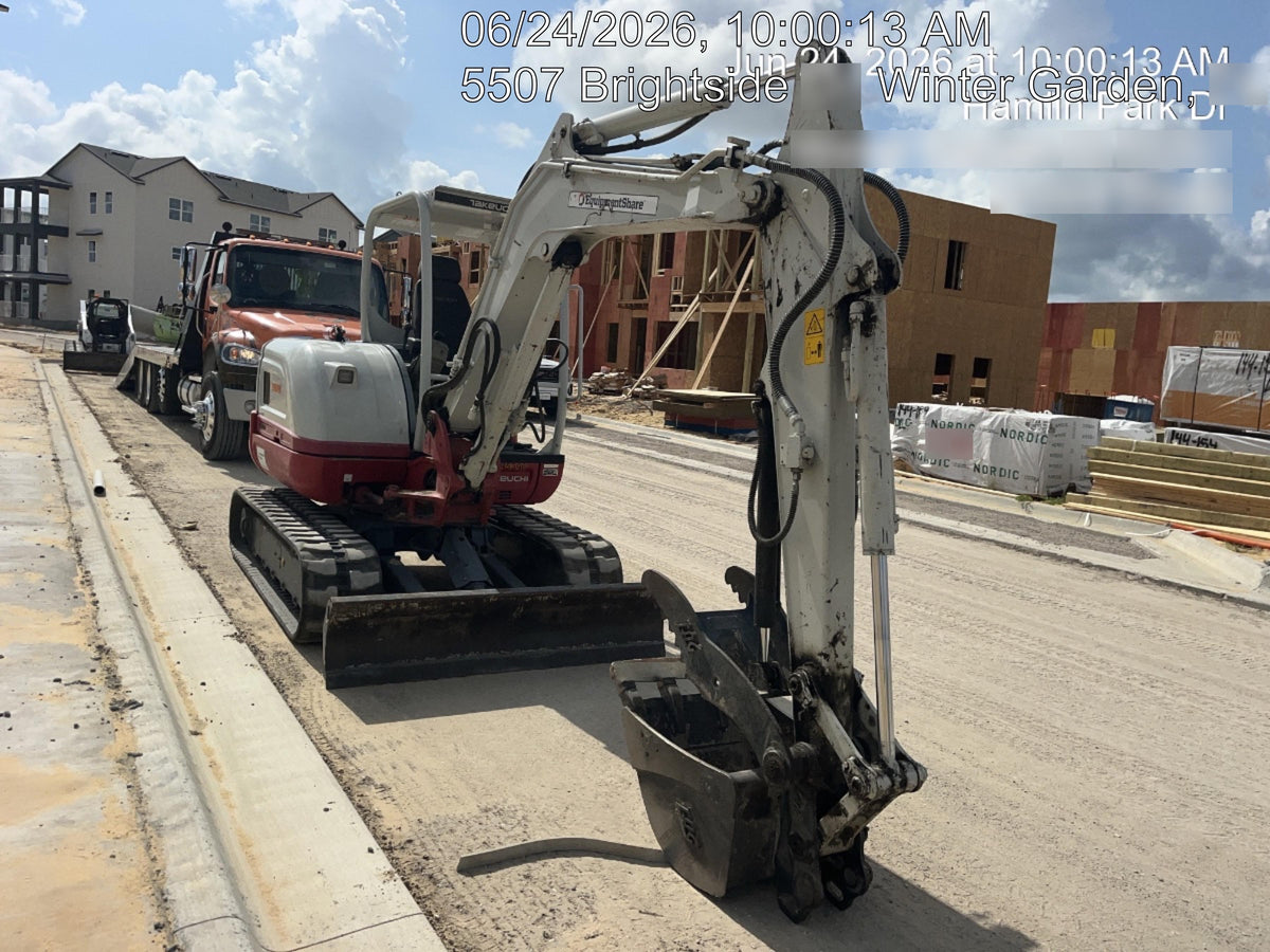 2023 TAKEUCHI TB250-2R