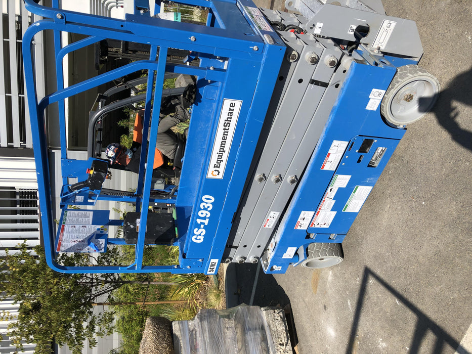 2019 Genie GS-1930 Half Height Swing Gate, 800W Inverter