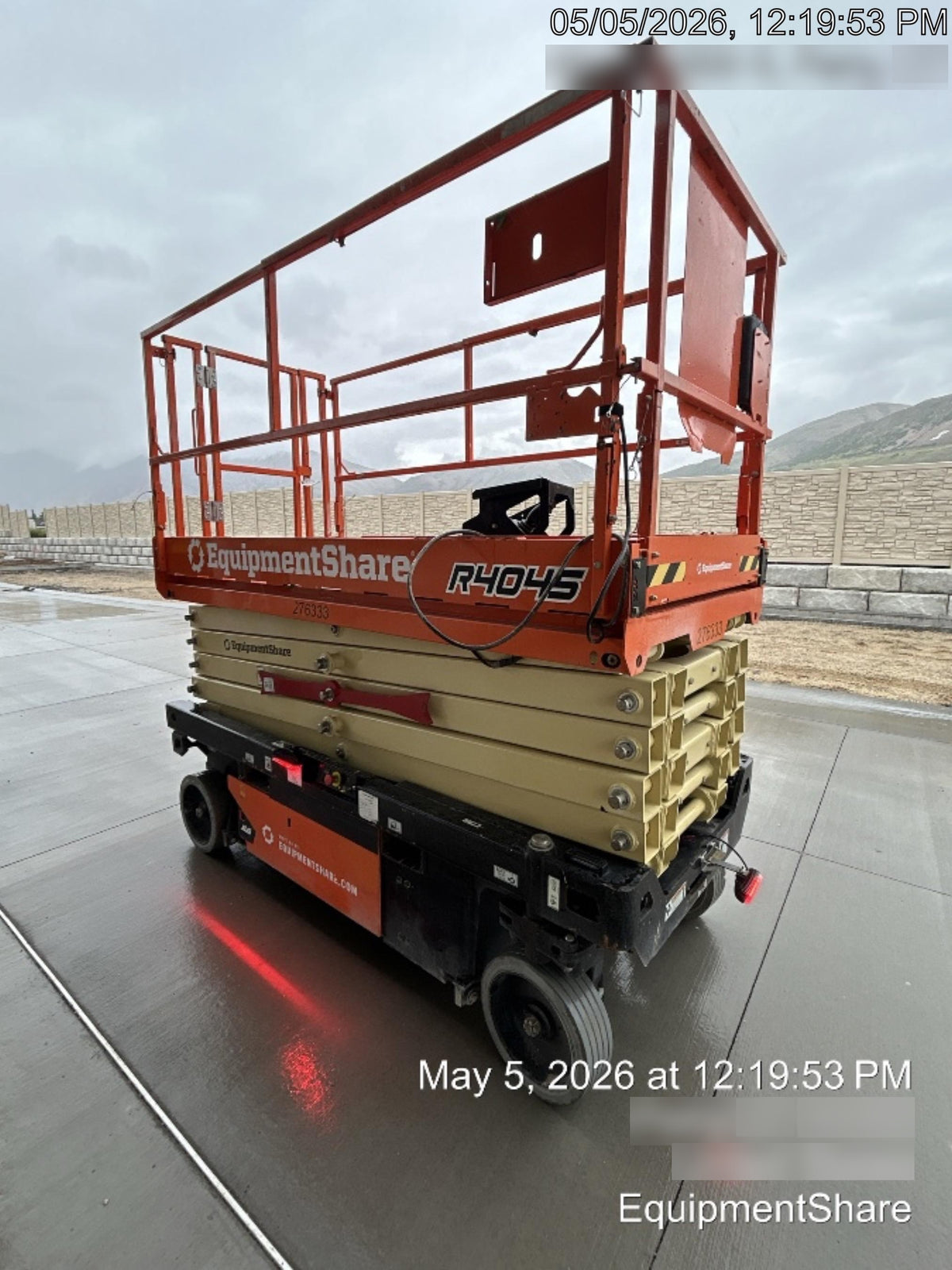 2022 JLG R4045