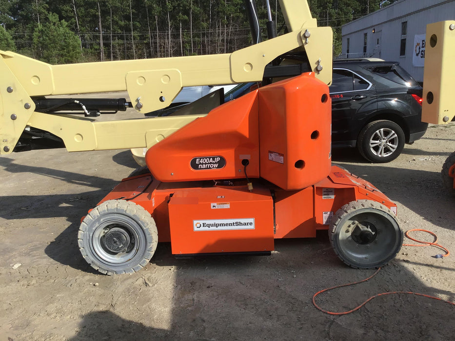 2019 JLG E400AJPN