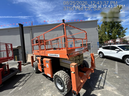 2021 JLG 330LRT