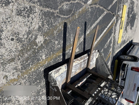 2020 EMKAY 48" Pallet Forks - Emkay