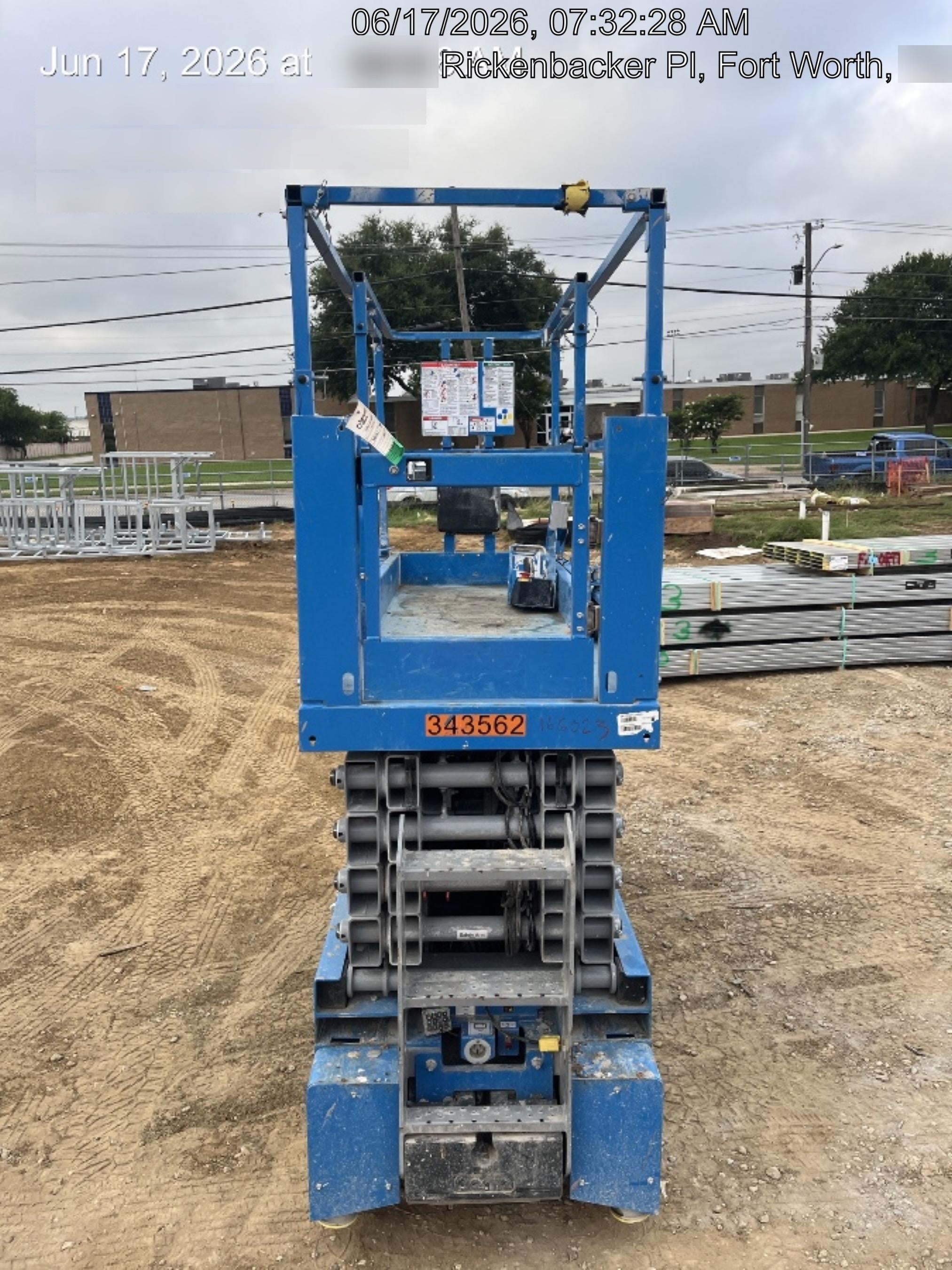 2023 GENIE GS-3232