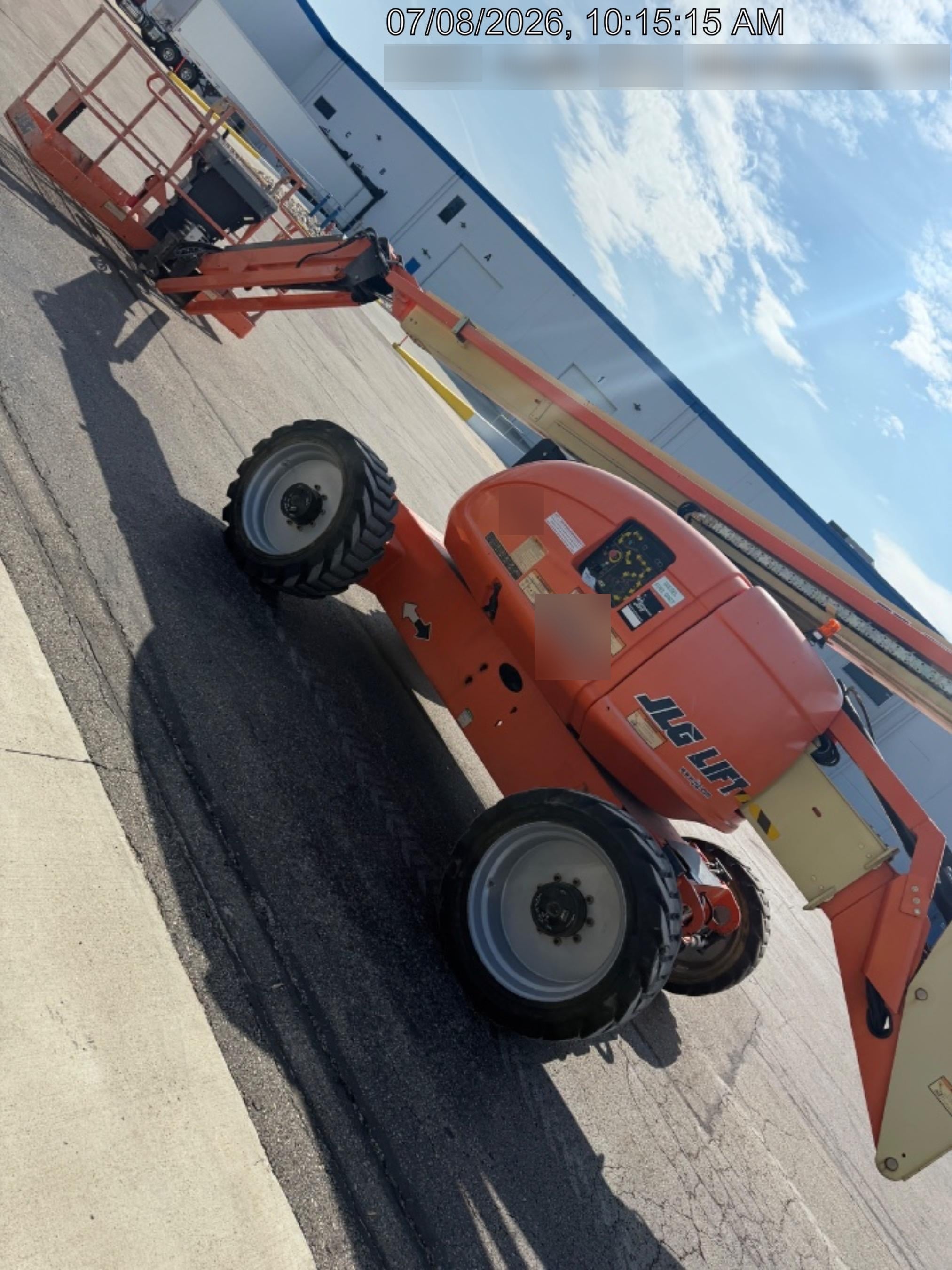 2019 JLG 600AJ