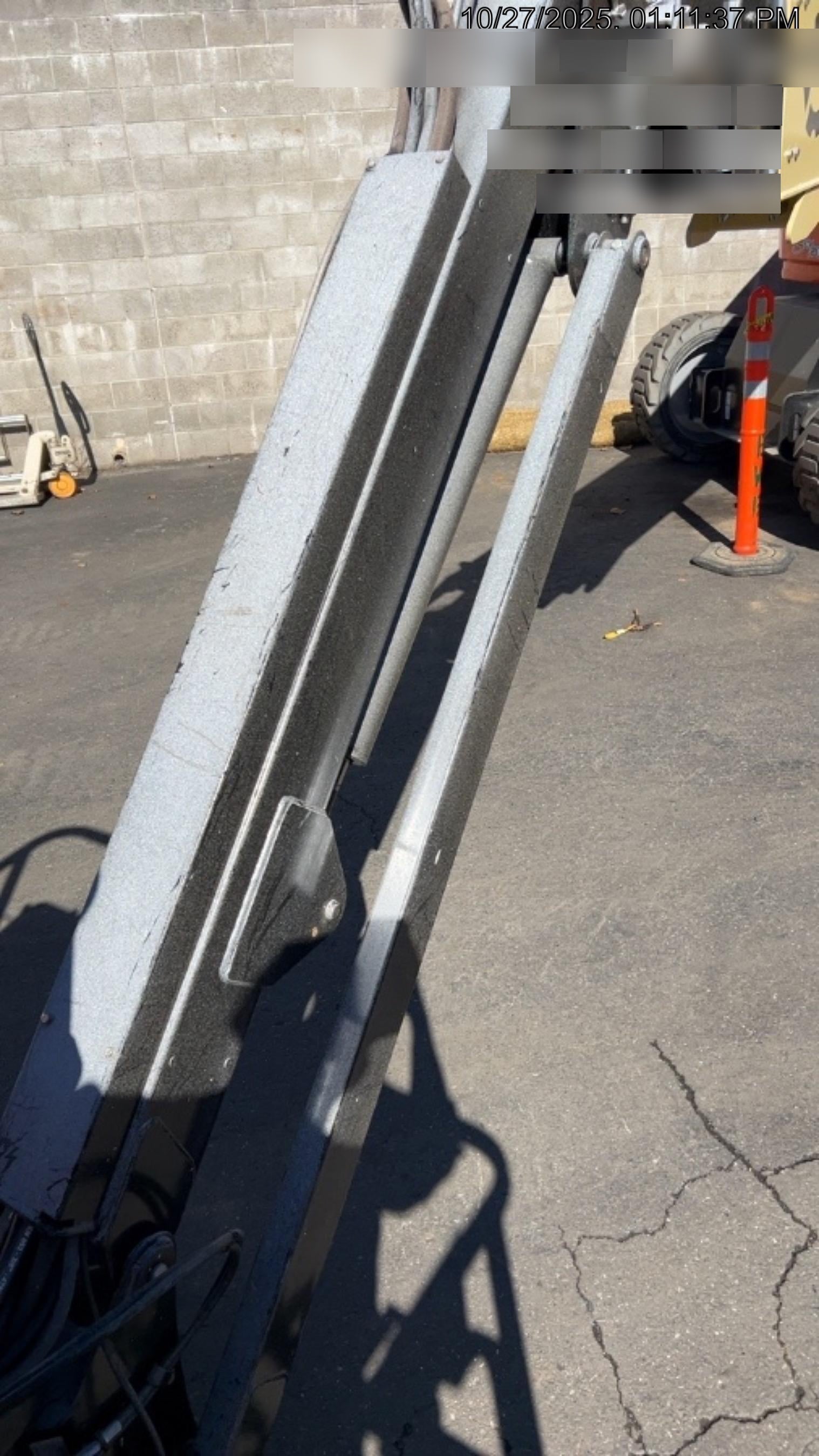 2025 JLG 660SJ