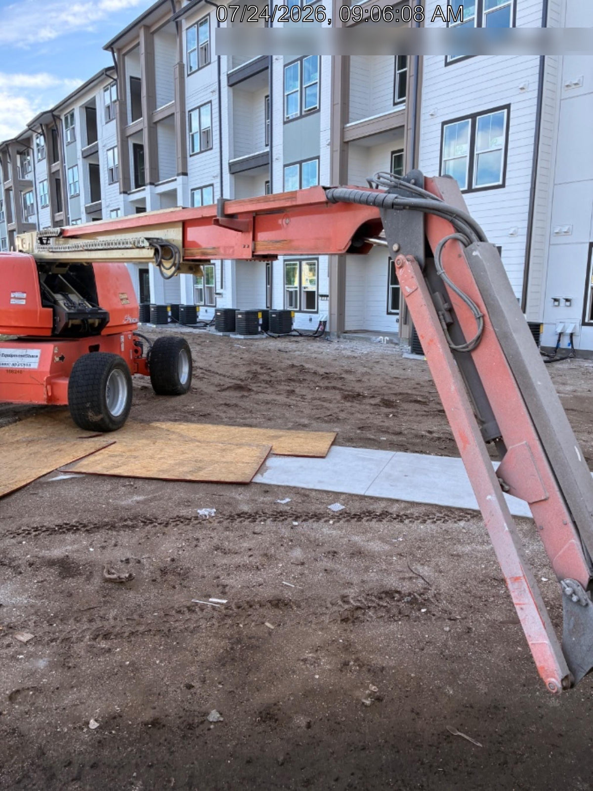 2020 JLG 660SJ