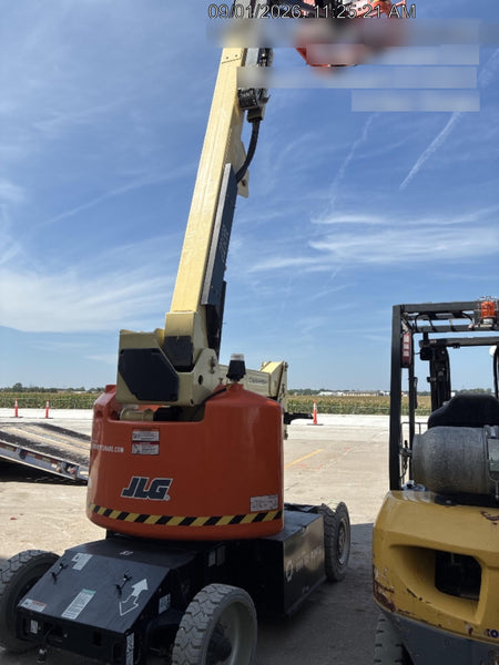 2024 JLG E400AJP Narrow