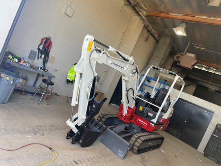 2022 TAKEUCHI TB235-2R
