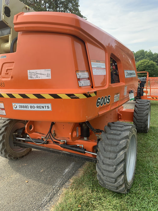 2020 JLG 600S
