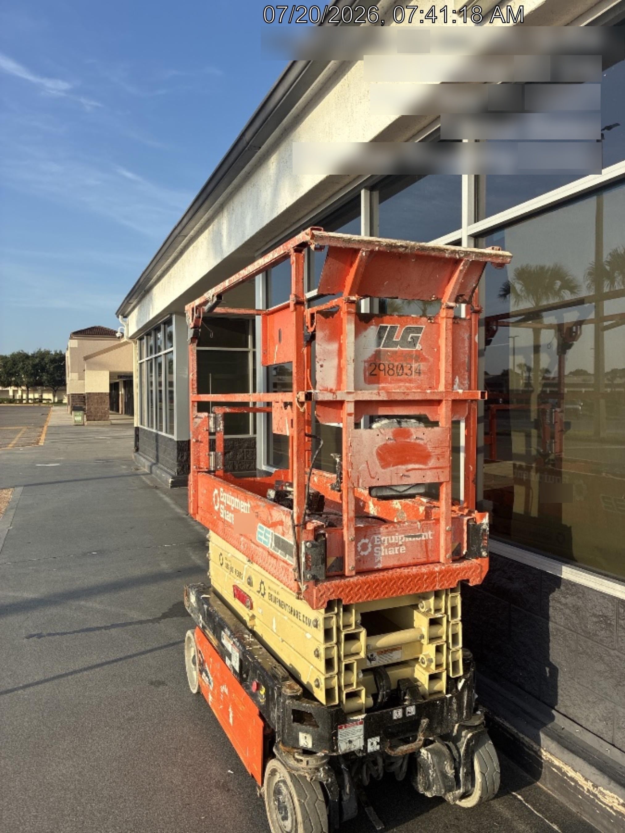 2023 JLG ES1932