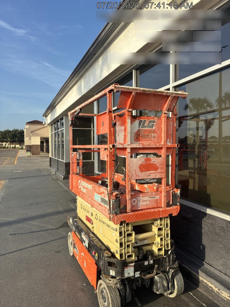 2023 JLG ES1932