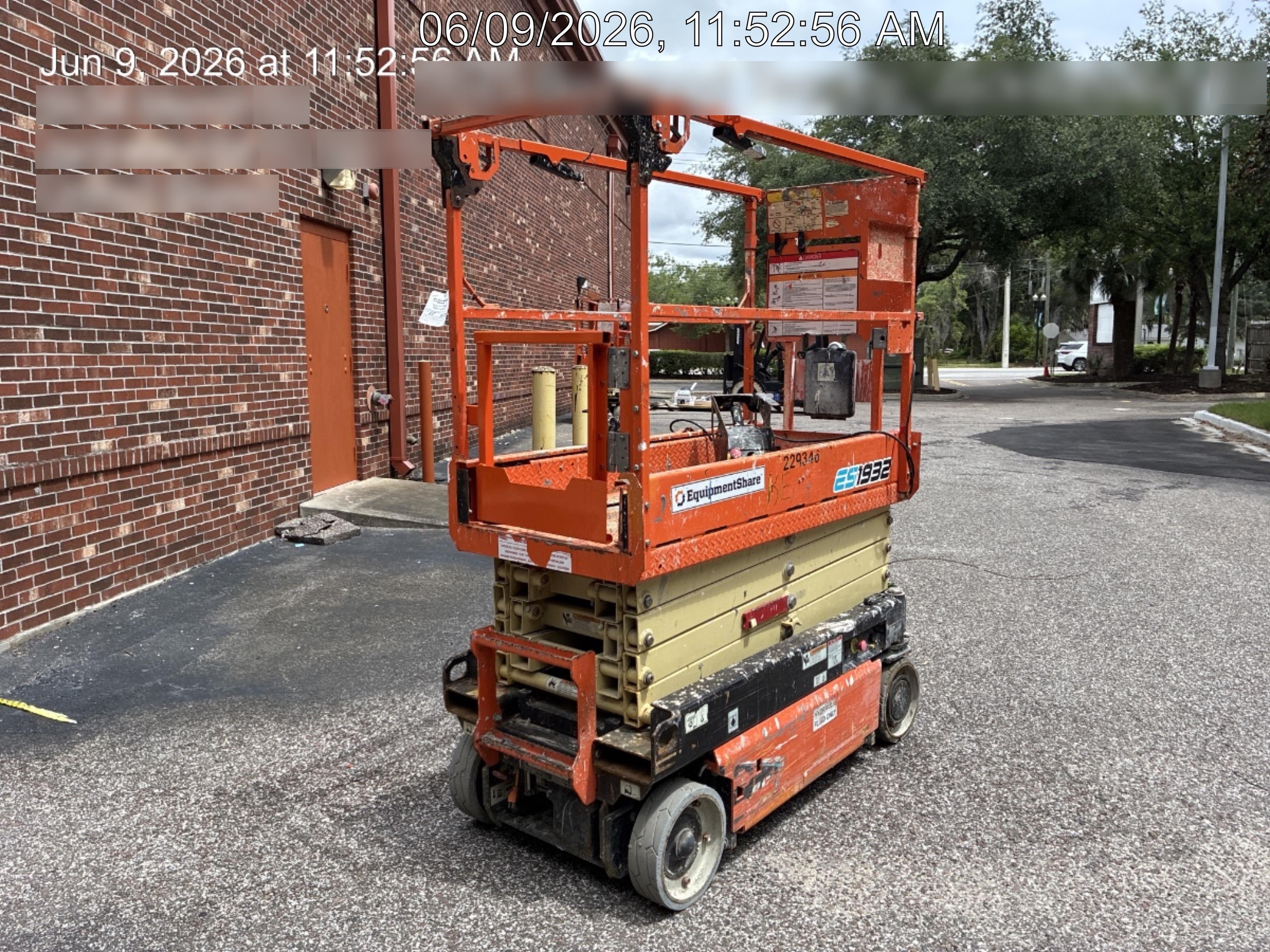 2022 JLG ES1932