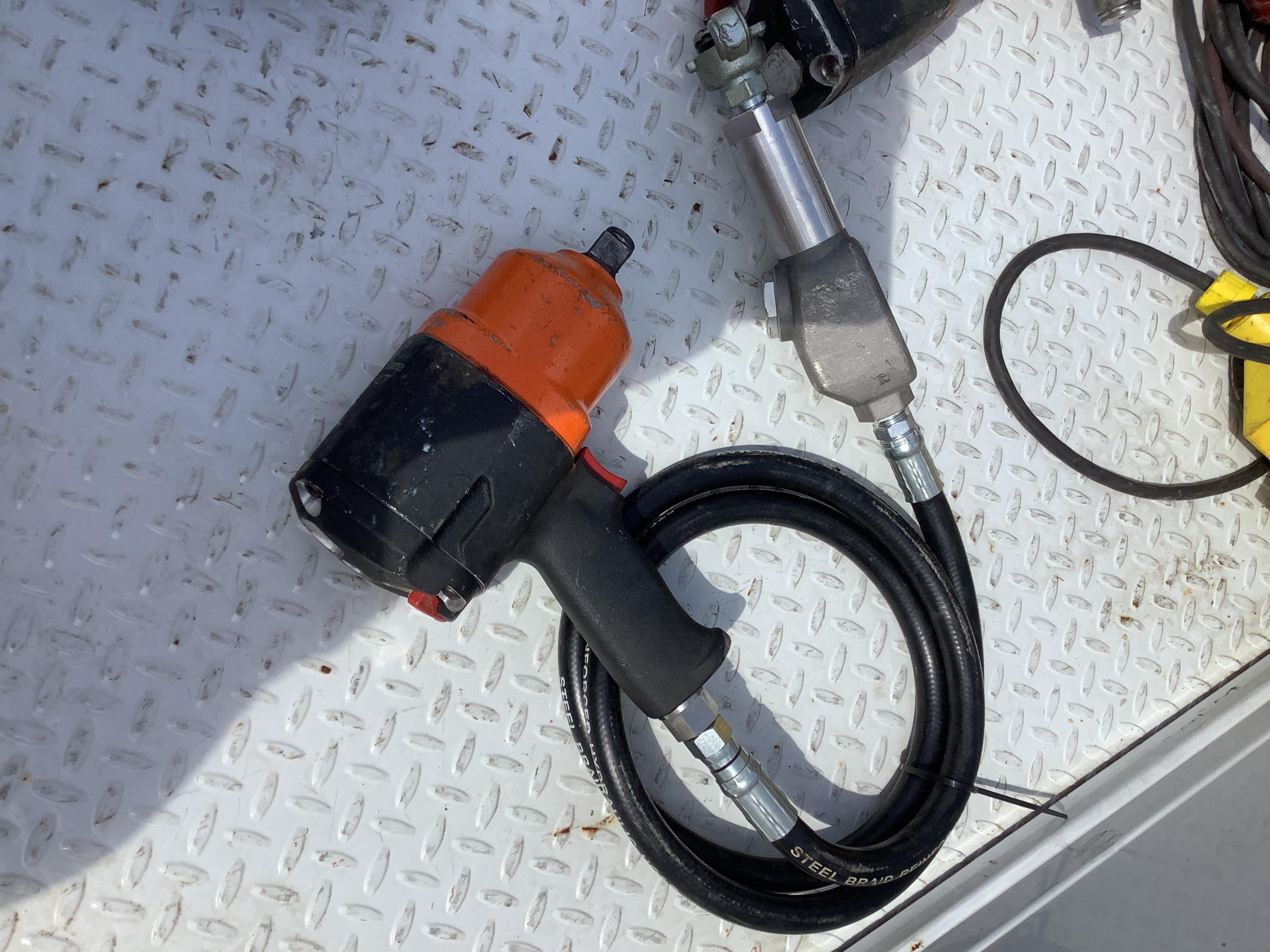 2020 MICHIGAN PNEUMATIC 750SS