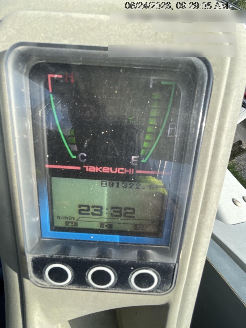2022 TAKEUCHI TB235-2R