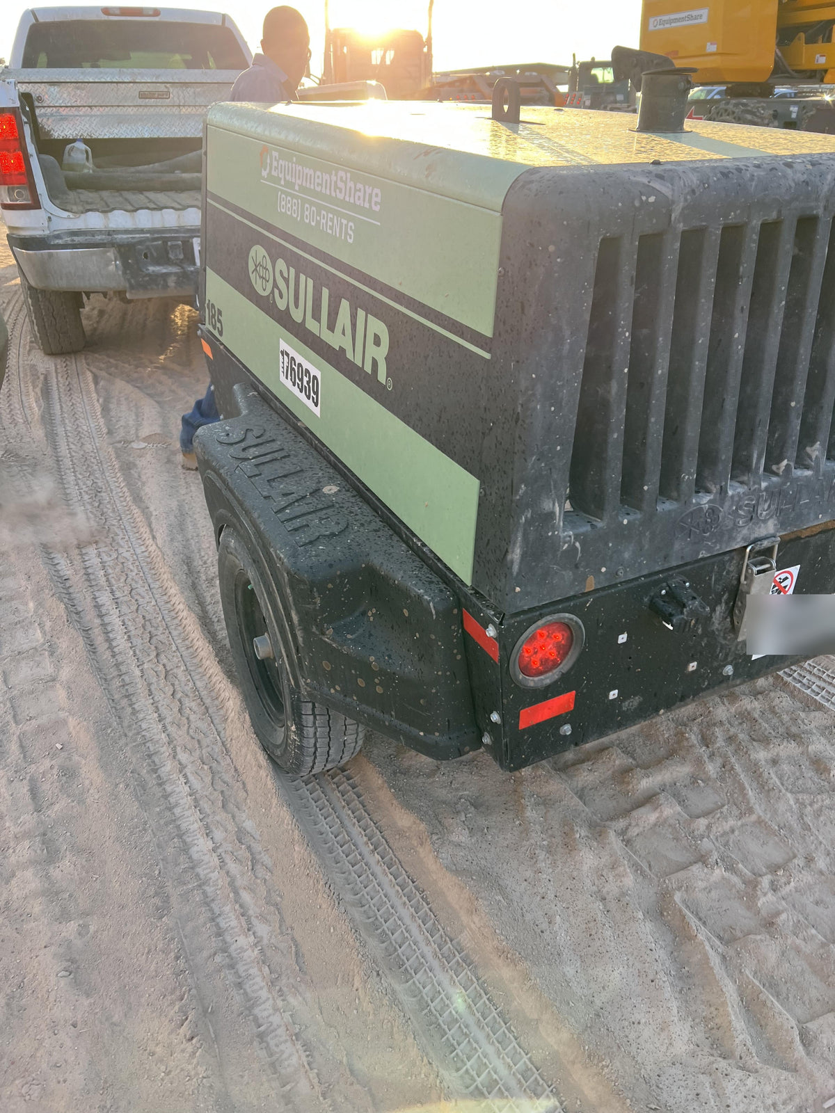 2021 SULLAIR 185D-DPQ KU4F