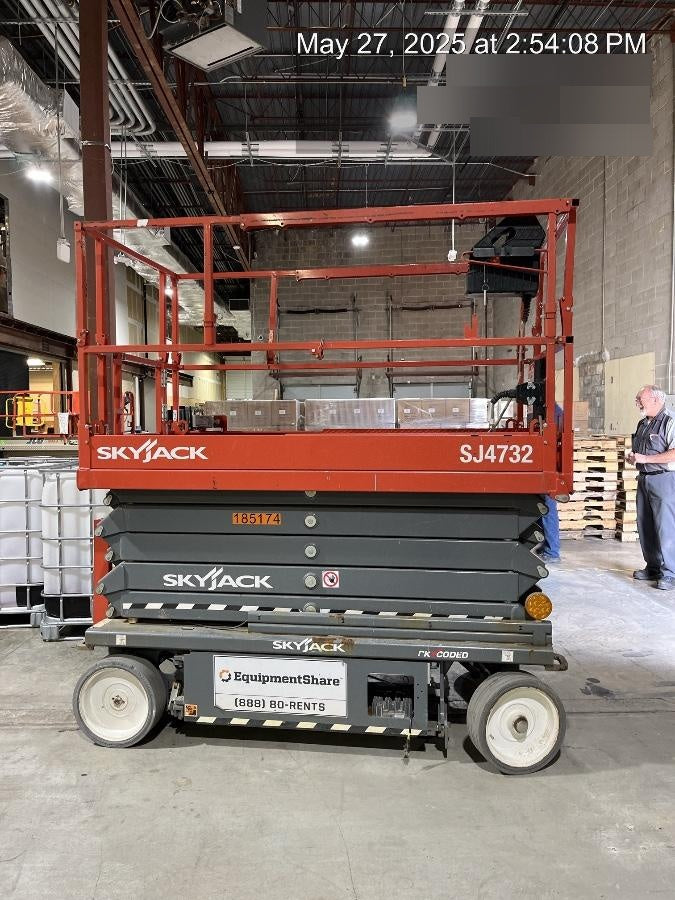 2021 SKYJACK SJ4732