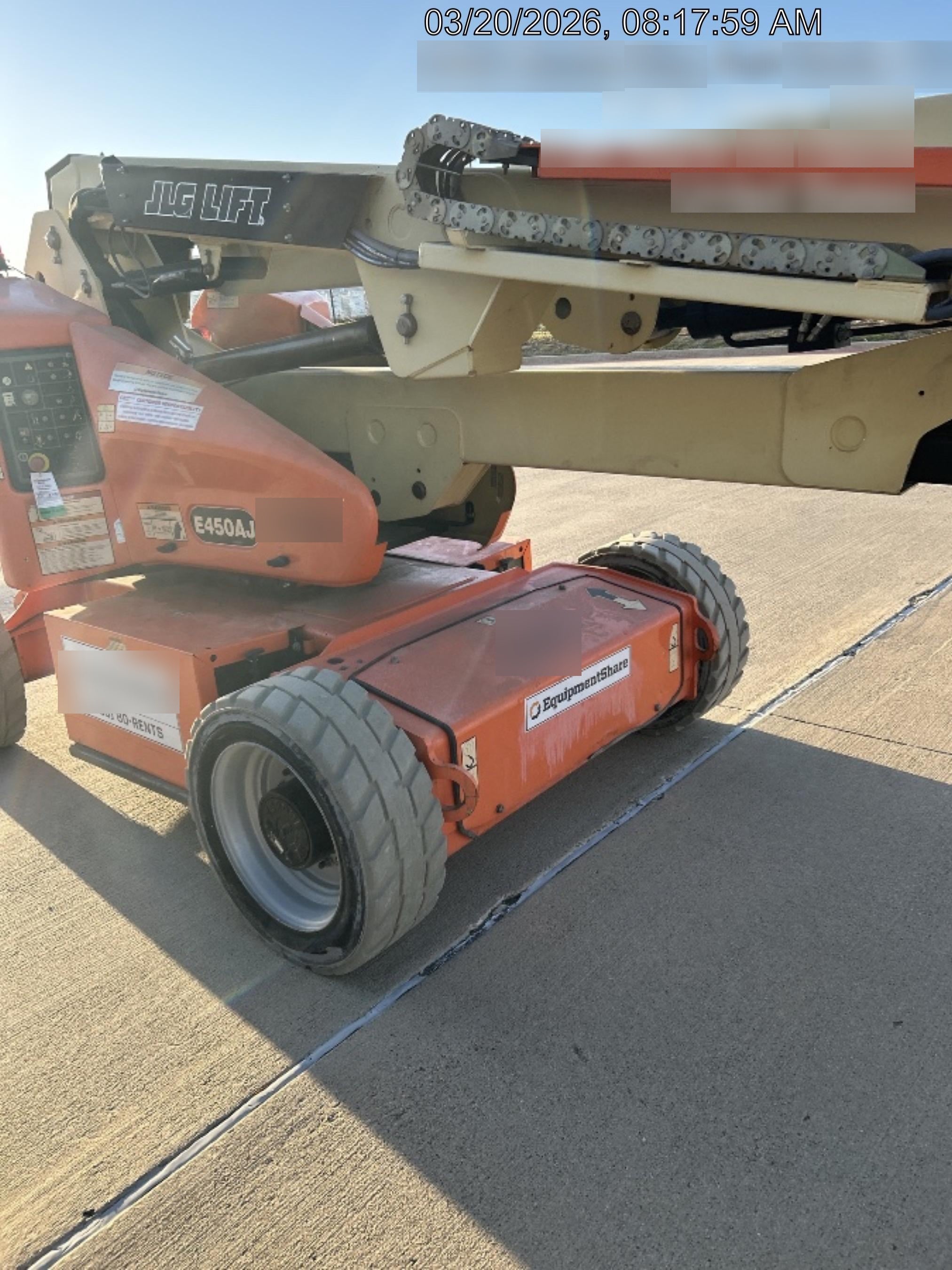 2019 JLG E450AJ