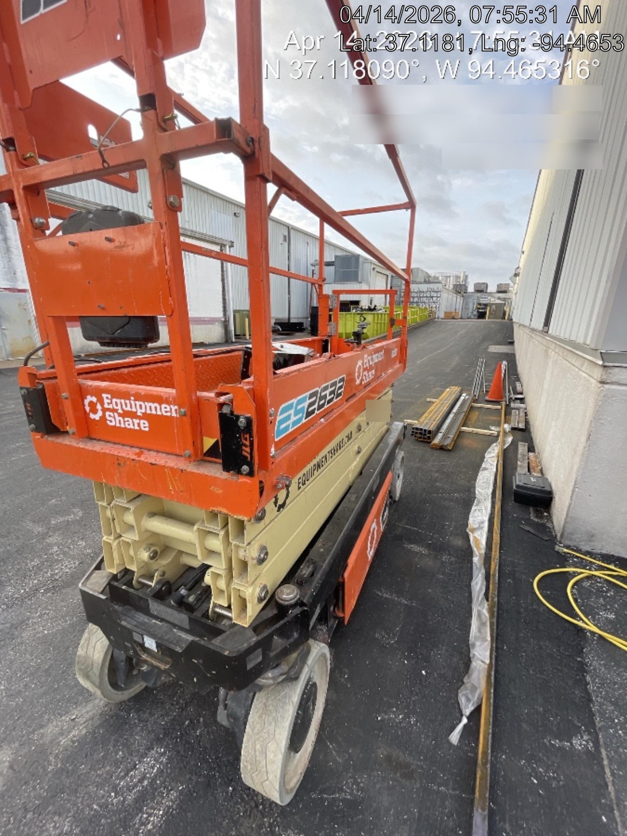 2022 JLG ES2632