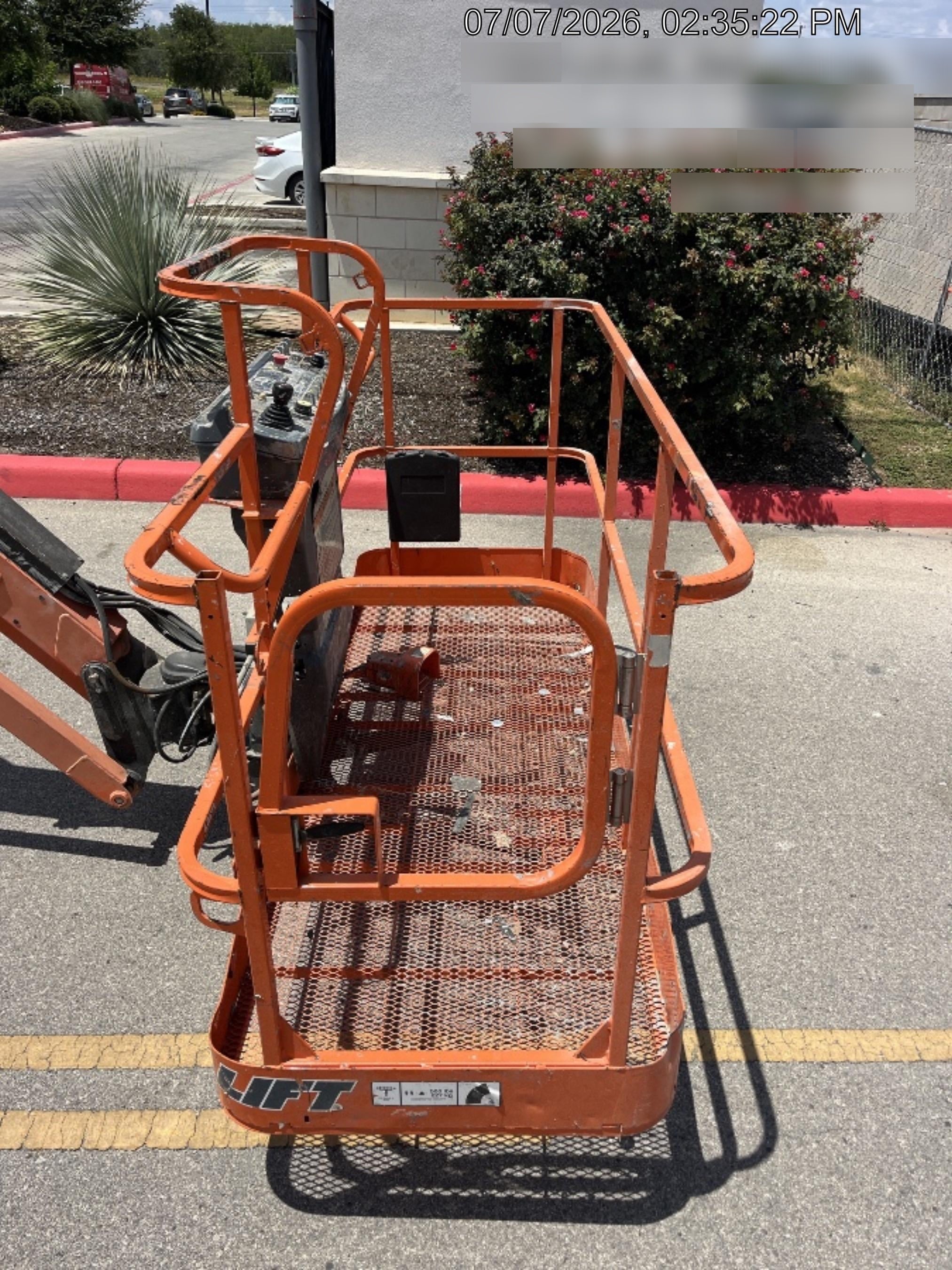 2019 JLG 600AJ