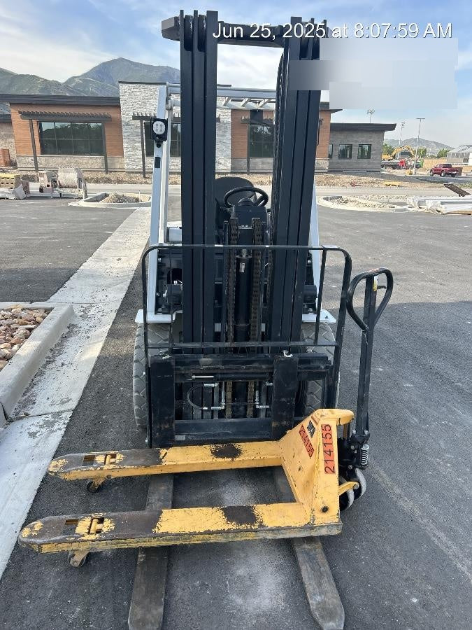 2022 CROWN 5,500lb Manual Pallet Jack - Crown
