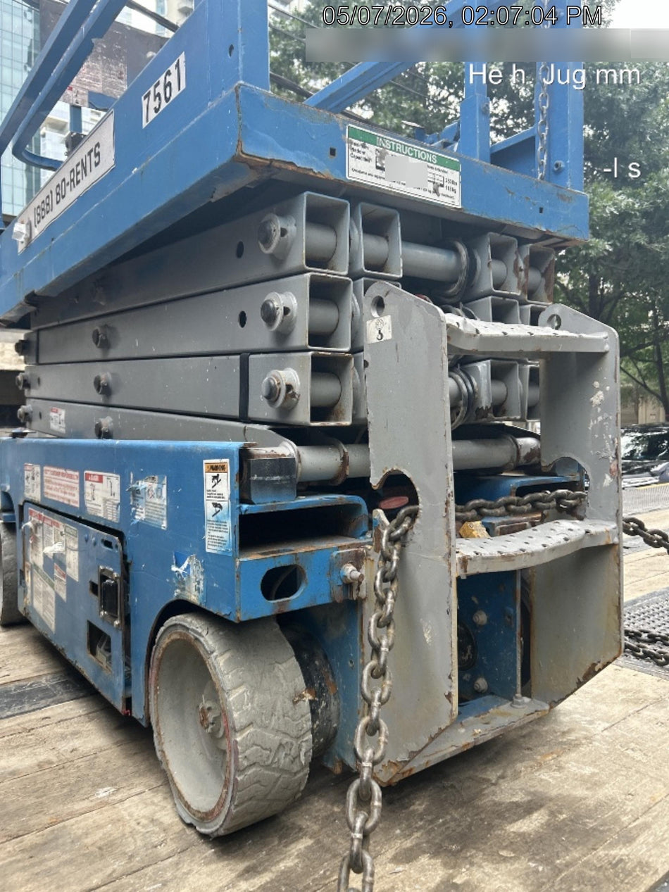 2017 Genie GS-1930 Genie GS-1930 Lift w/Fixed Rail and Chain Entry