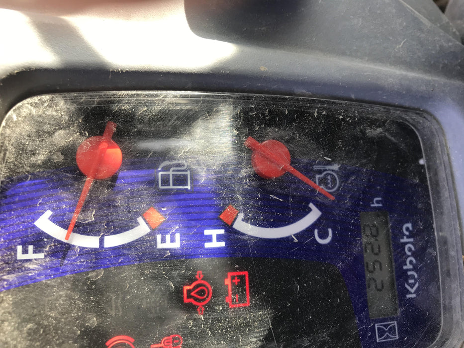 2019 Kubota SVL95-2S Cab/Heat/Air, Standard Tracks, Standard Flow, Hydraulic QC 80" HD w/ Smooth Cutting Edge