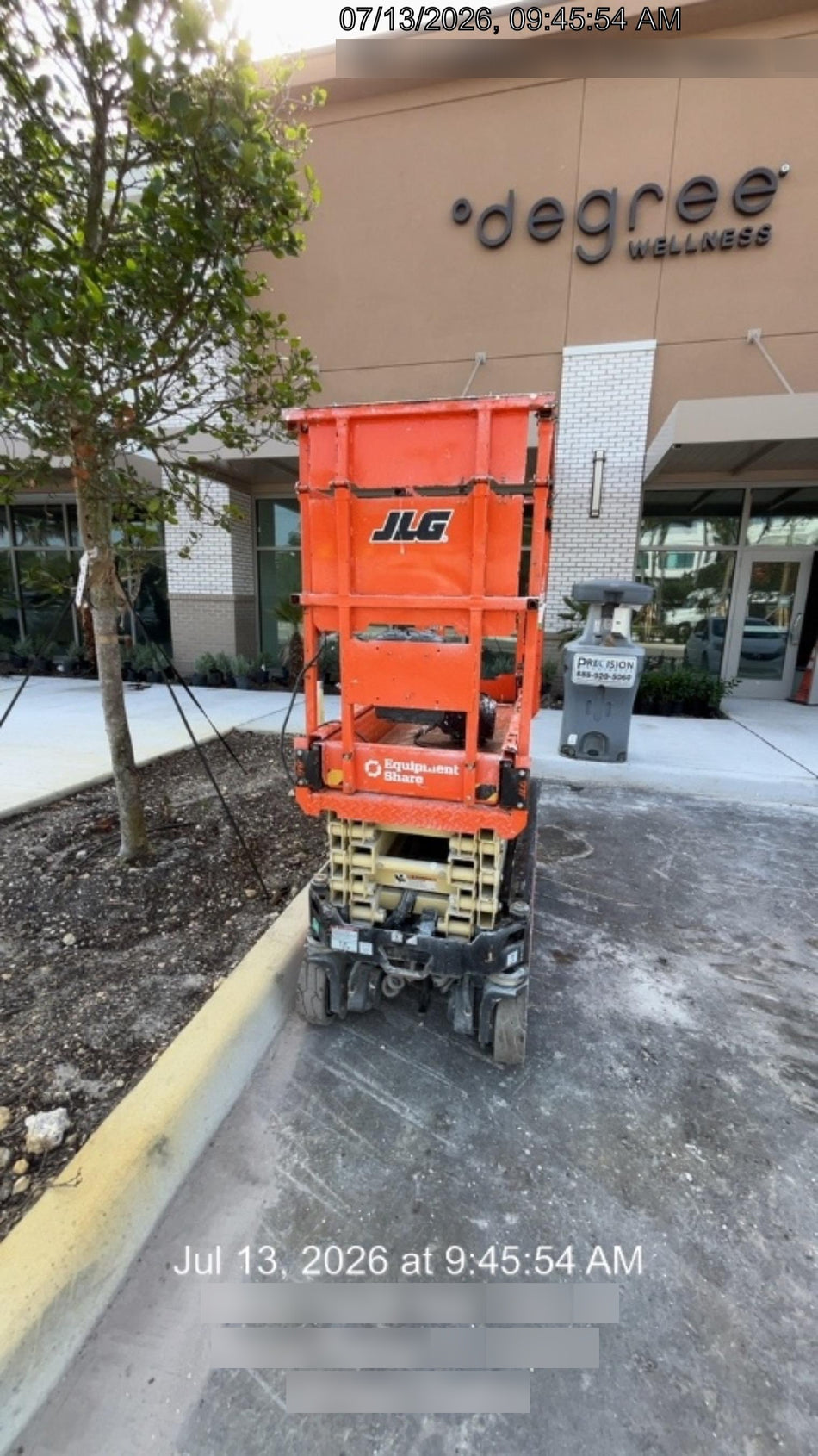 2023 JLG ES1932