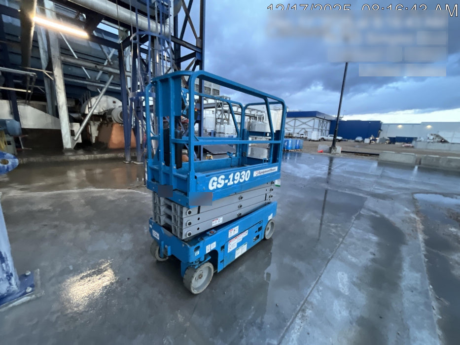 2019 Genie GS-1930 Half Height Swing Gate, 800W Inverter