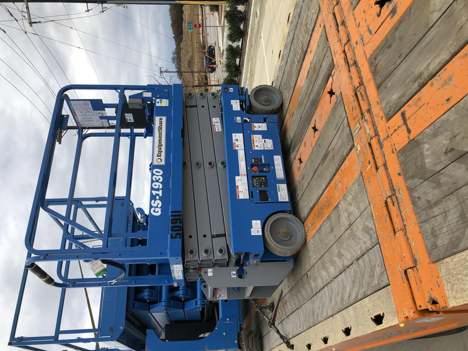 2019 Genie GS-1930 Fixed Rails with Chain Entry