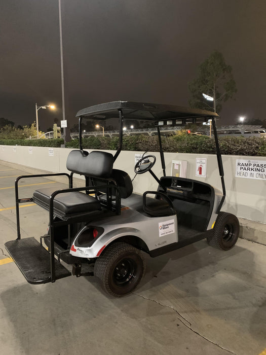 2022 Ez-Go VALOR 4 GAS EFI, PLATINUM, 
REAR SEAT KIT, ROOF, SPLIT TINTED WINDSHIELD