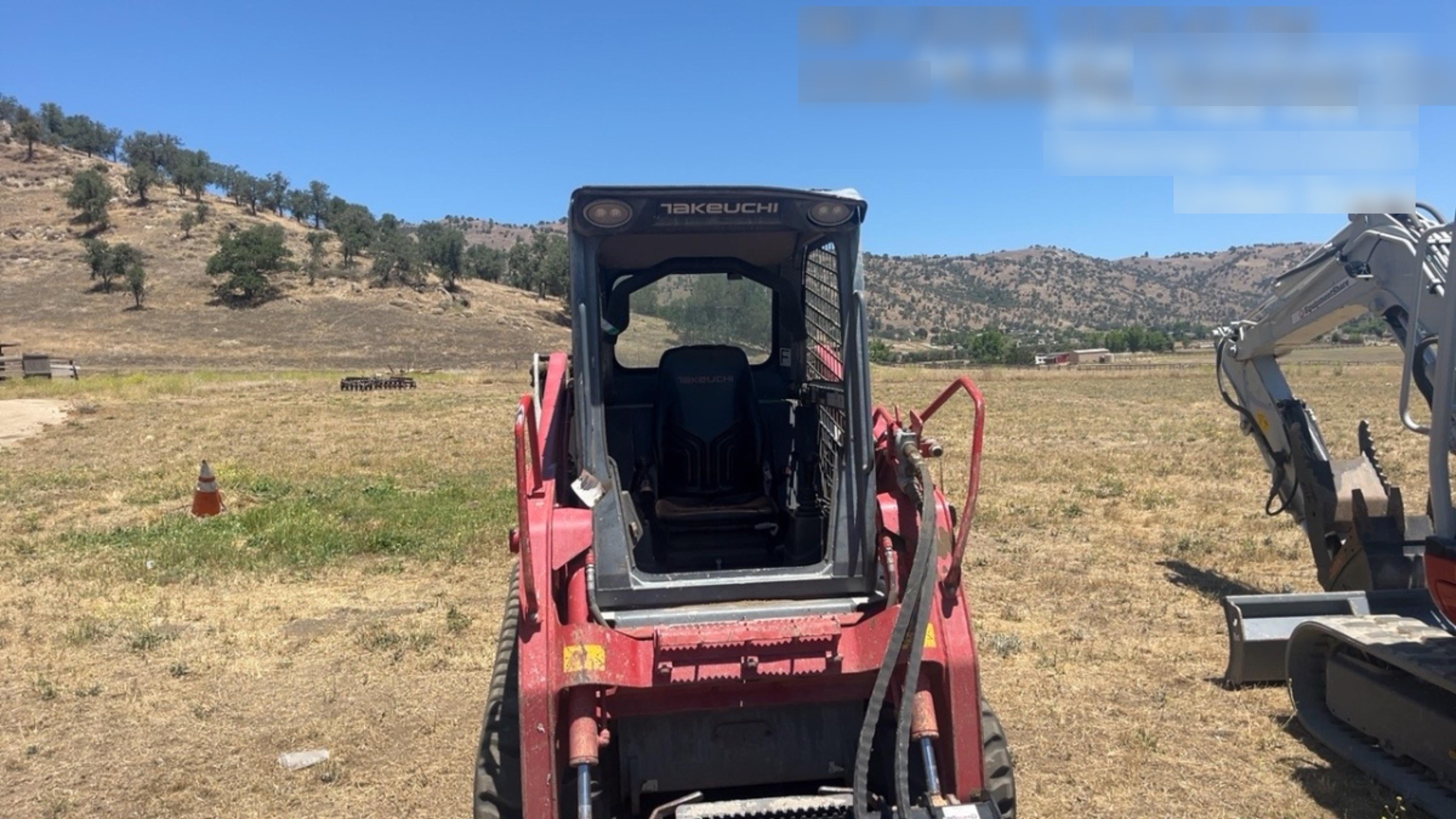 2021 TAKEUCHI TL8R2-R