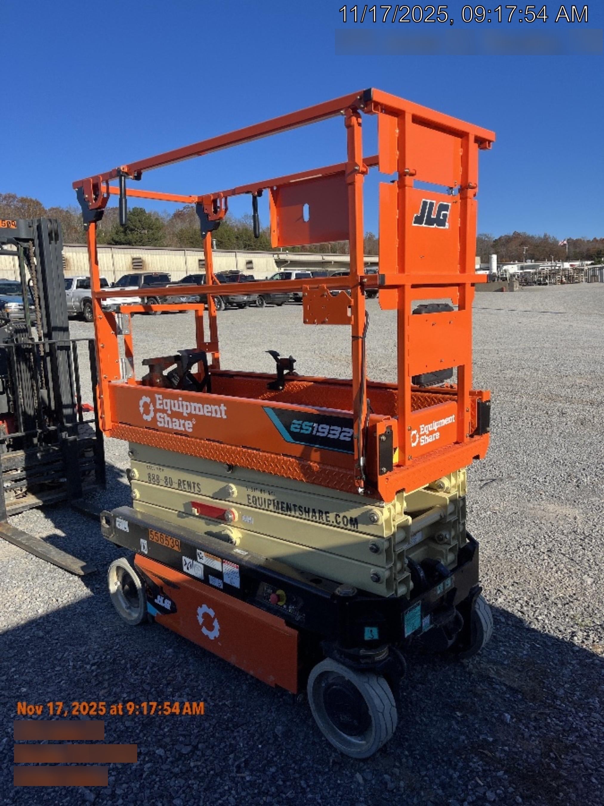 2025 JLG ES1932