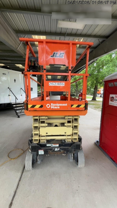 2022 JLG ES3246