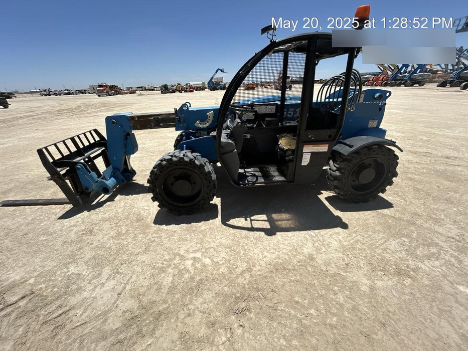 2019 Genie GTH-5519 Canopy, Solid RT Tires, LED Work Lights, Beacon w/48" Carriage, 48" Forks