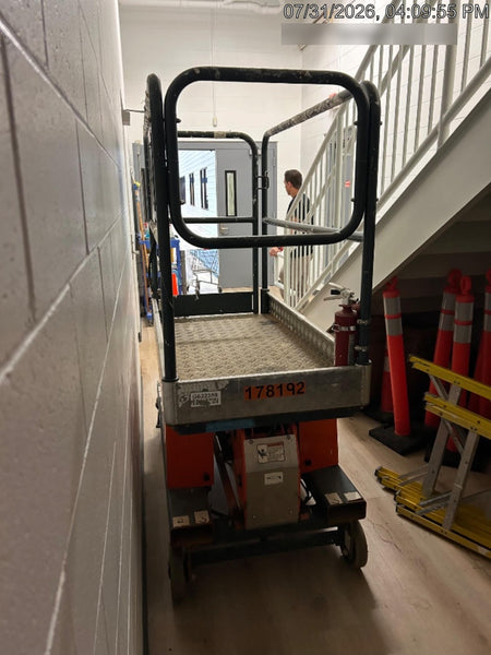 2021 JLG 1030P
