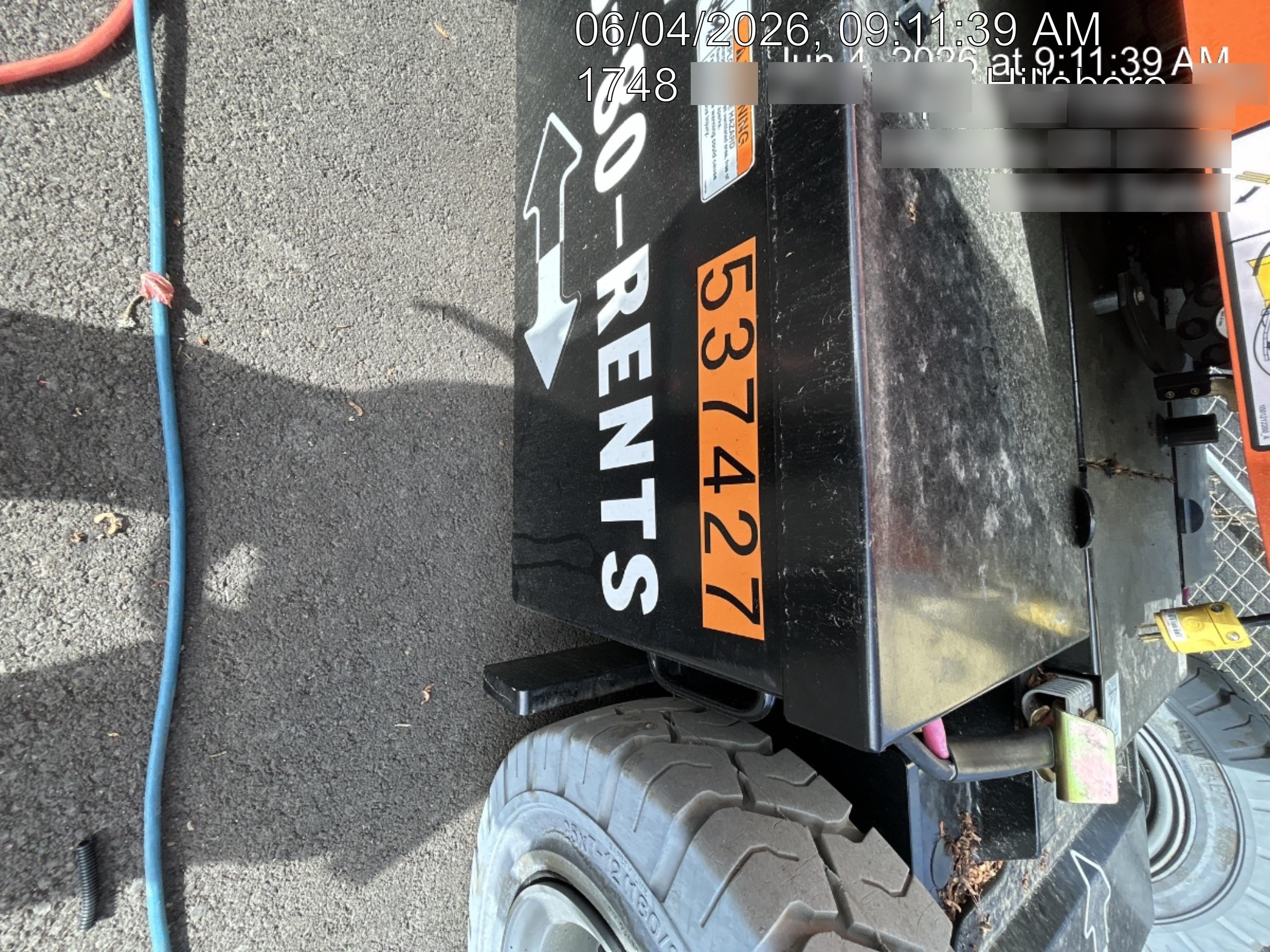 2025 JLG E300AJP