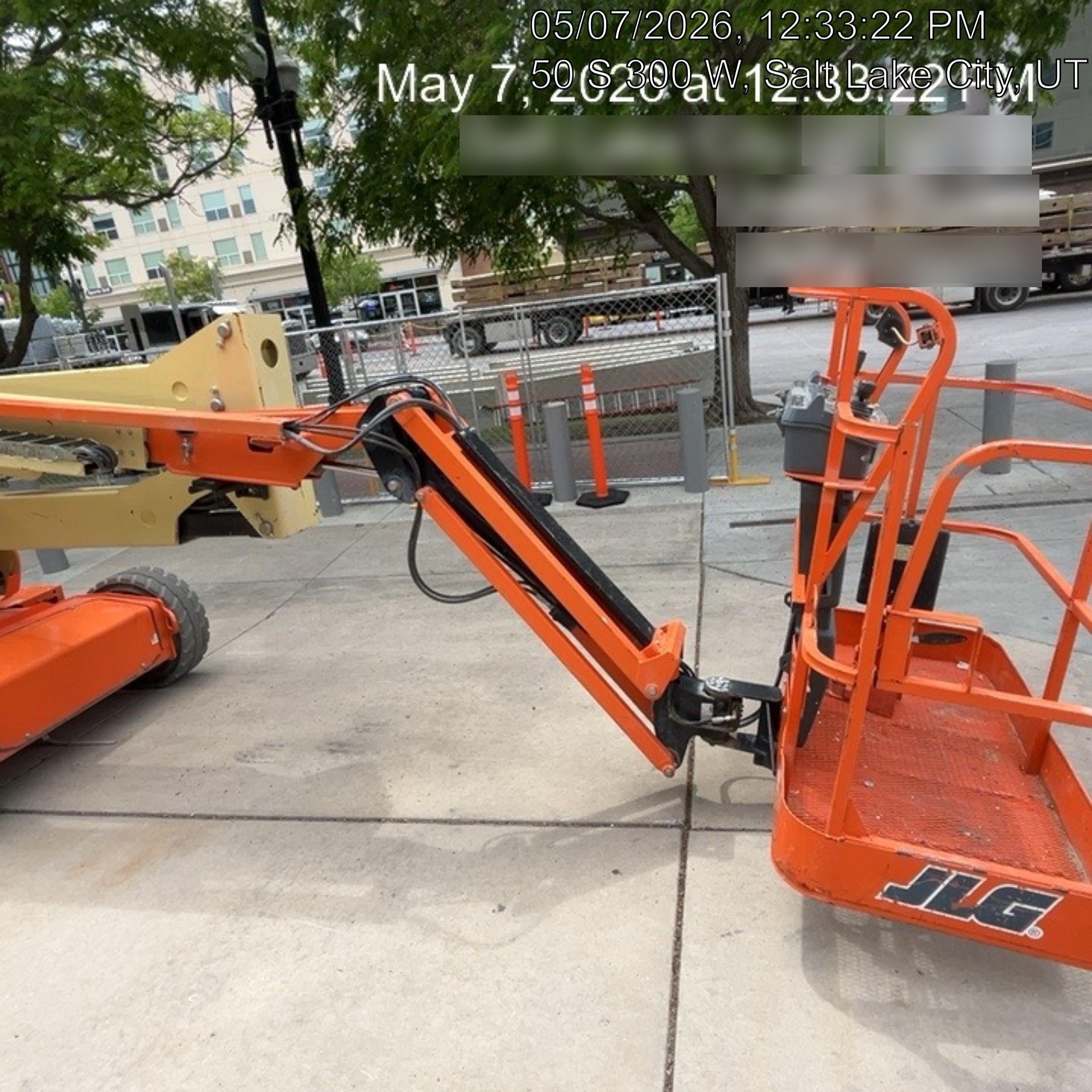 2019 JLG E450AJ