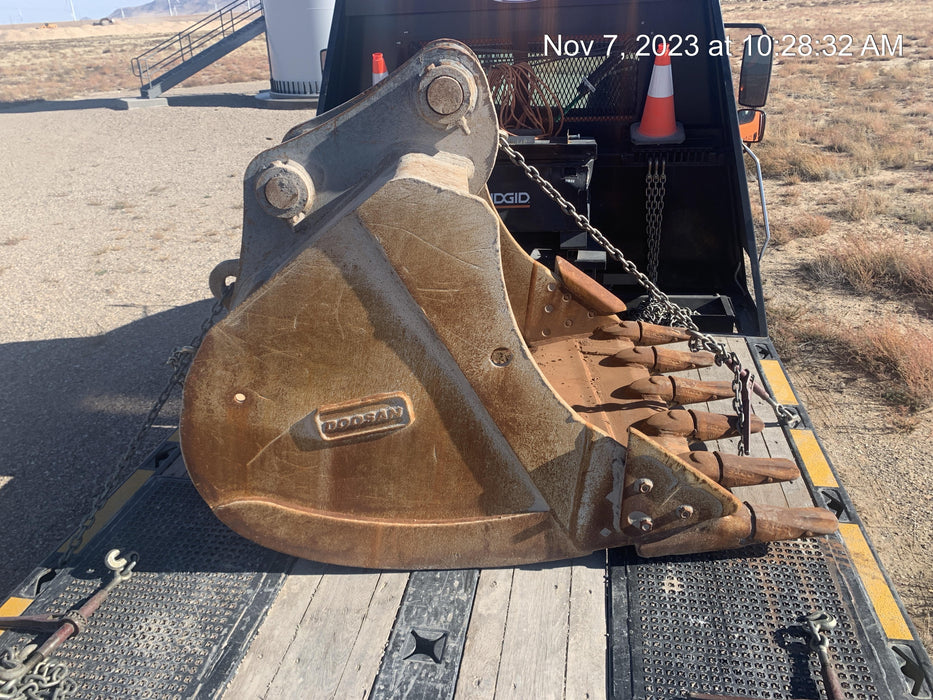 2020 DOOSAN Doosan 60" Bucket