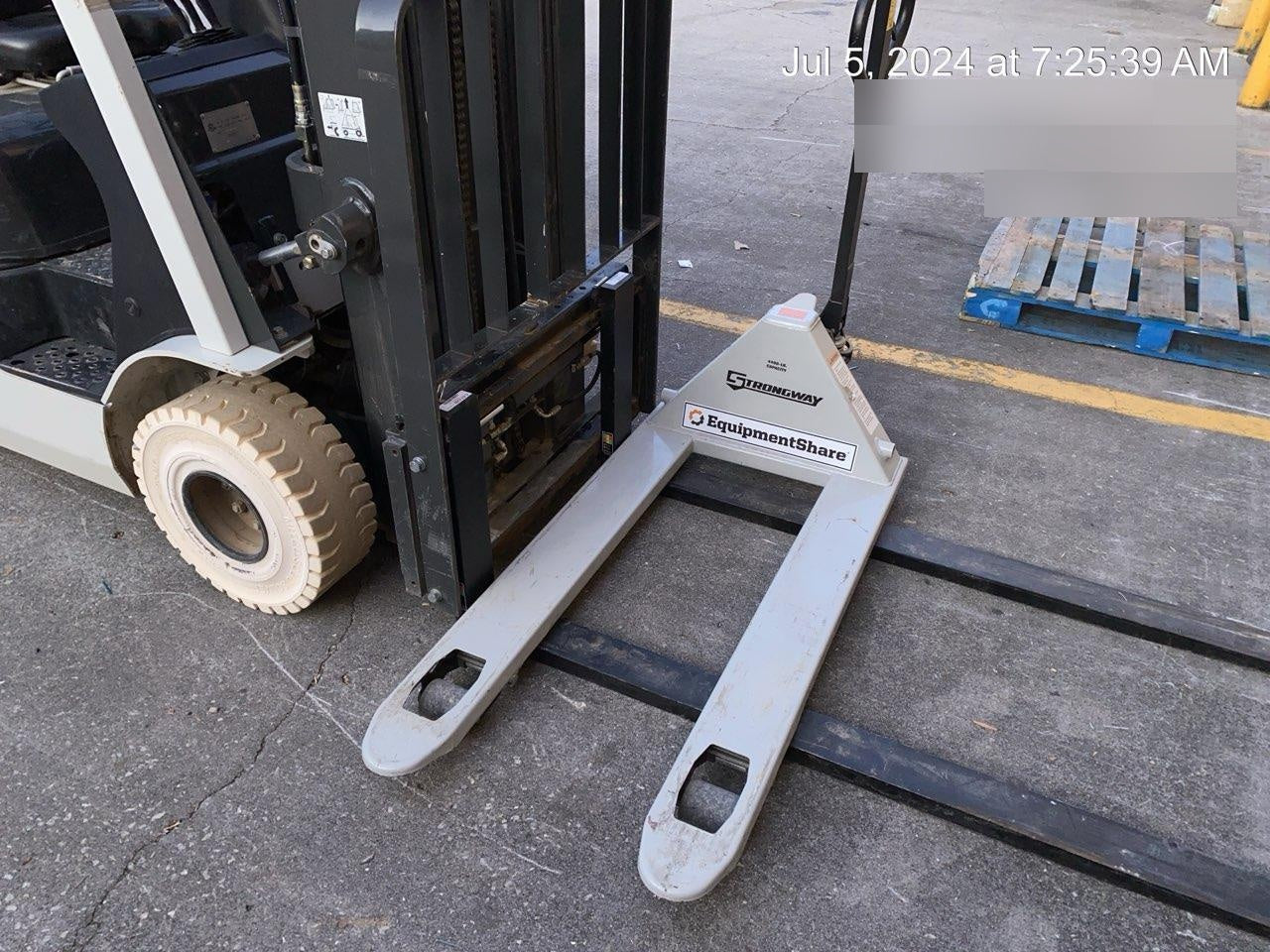 2023 STRONGWAY 4400 lb Pallet Jack
