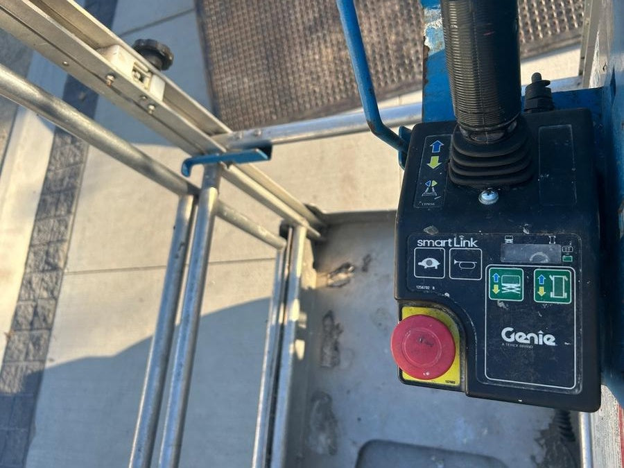 2016 GENIE GR-20