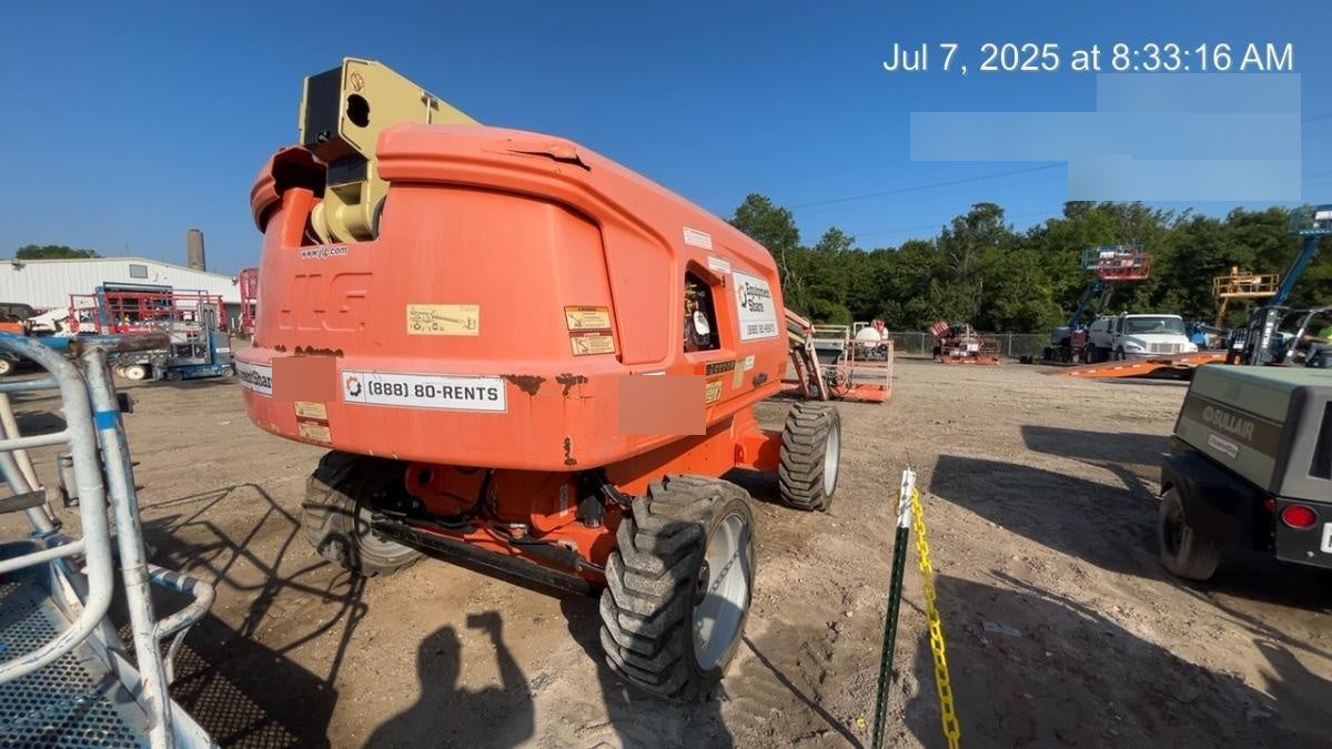 2019 JLG 660SJ