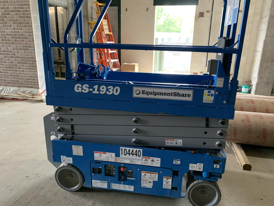 2020 Genie GS-1930 Fixed rails with chain entry gate - Pre A92.20