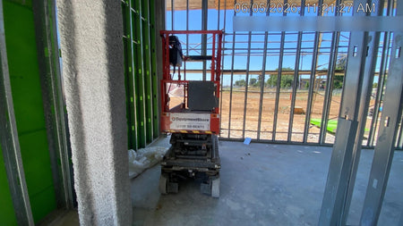 2020 Skyjack SJIII-3219 Solid NM Tires, Half height spring hinged entry gate, Dual Beacons, 800W Inverter