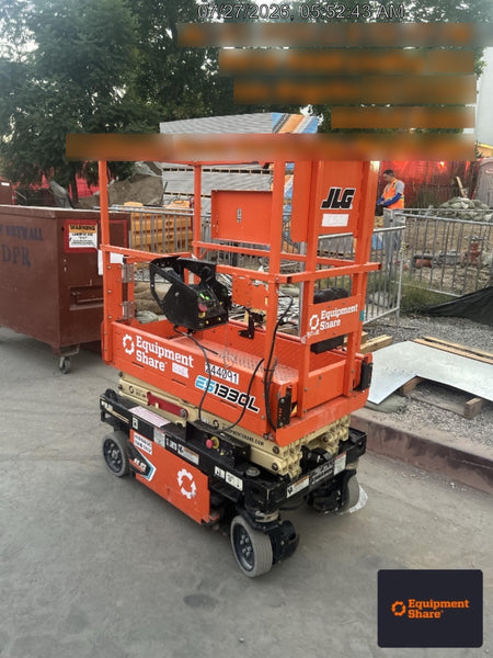 2022 JLG ES1330L