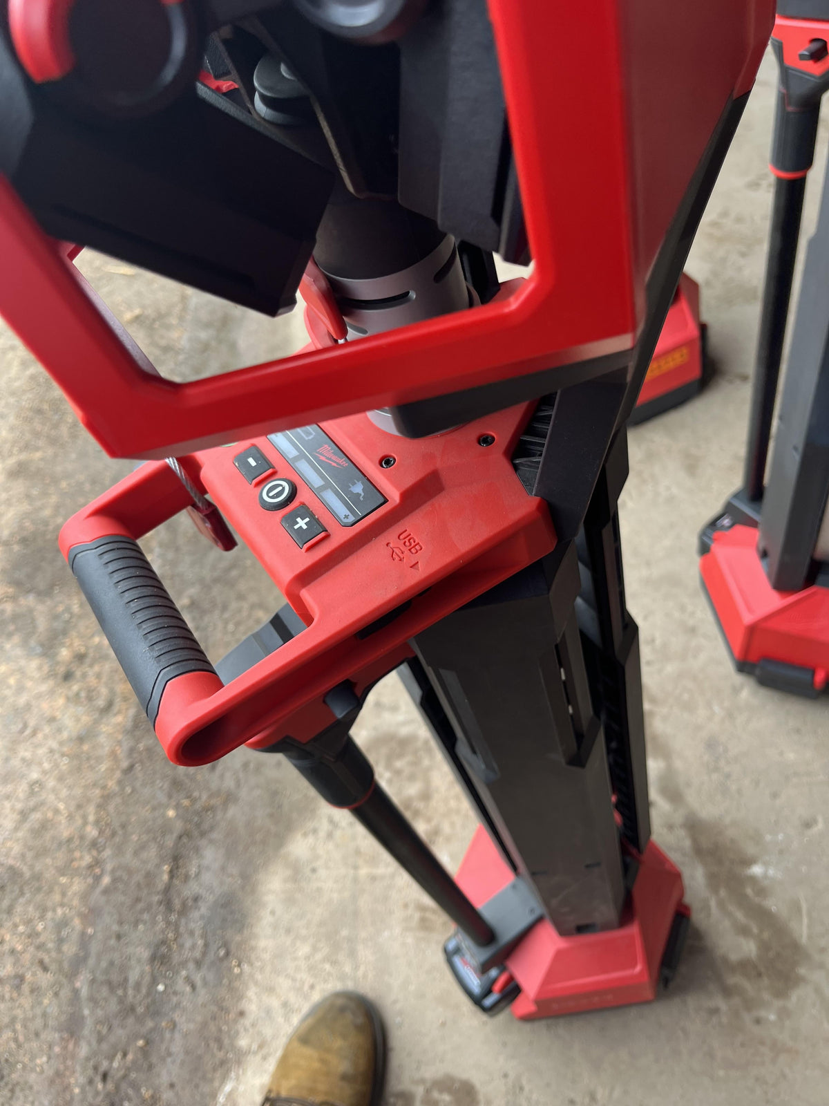 2022 MILWAUKEE 2136-20