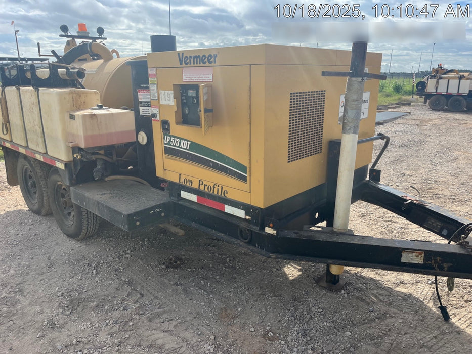 2020 Vac-Tron LP573XDT 24 HP Kohler Diesel Engine (Tier 4 Final), Includes 500 Gallon Debris Tank w/ Hydraulic Tilt, two (2) 100 Gallon Water Tanks, Low Profile Torsion Axles (12,000 GVWR), Manual Jack