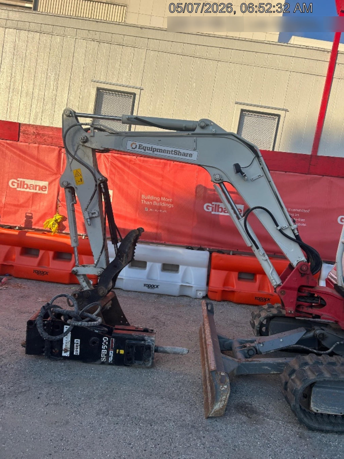2021 TAKEUCHI TB240R