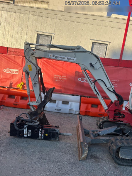 2021 TAKEUCHI TB240R